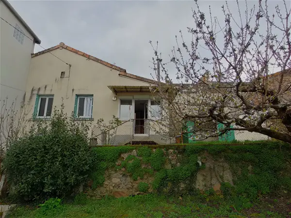 Maison à vendre - MONTMORILLON, 4 pièces