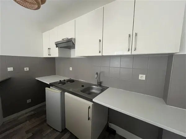 Appartement à louer - BORDEAUX, 2 pièces