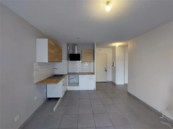 Location appartement 2 pièces - 41m² à Vaulx-en-velin (69120)