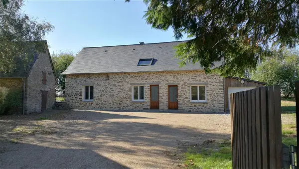 Location maison 4 pièces - 94.24m² à Aron (53440)