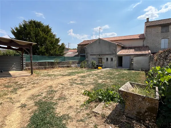 Achat maison 5 pièces - 114.55m² à Ayron (86190)