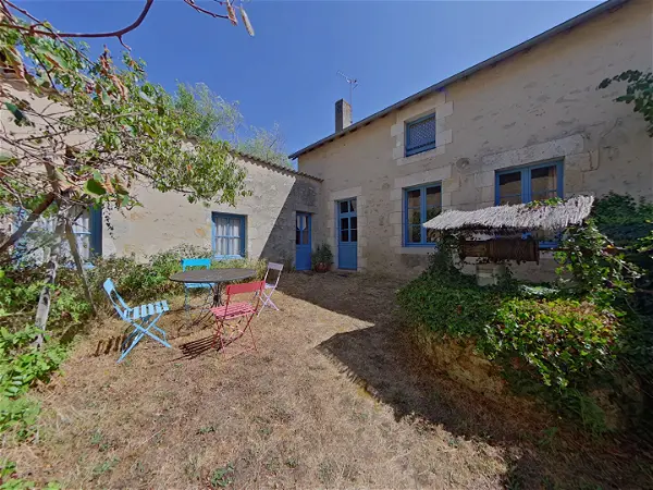 Maison à vendre - SAINT LEOMER, 4 pièces