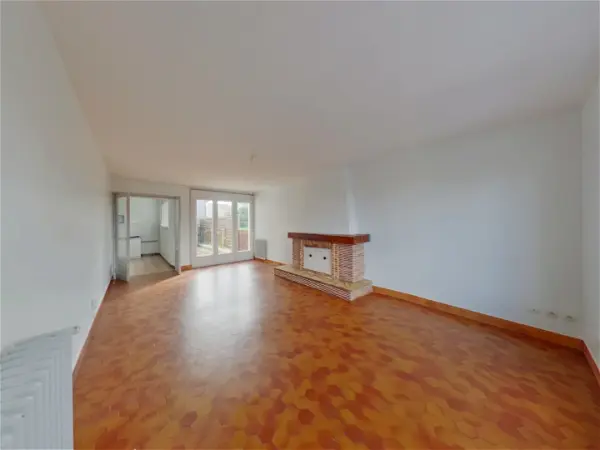 Appartement à louer - LUSSAC LES CHATEAUX, 3 pièces