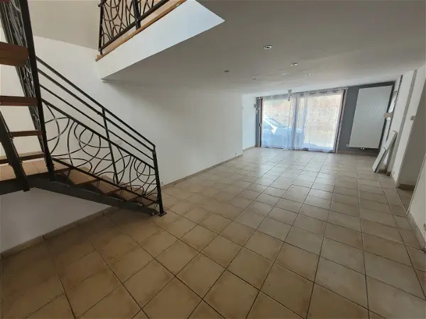 Location maison 2 pièces - 77.3m² à Roucourt (59169)