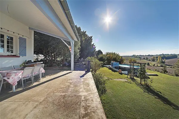 Maison à vendre - VACQUIERS, 6 pièces