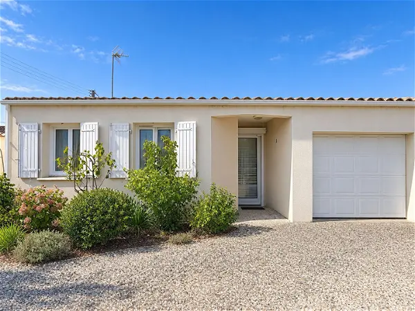 Maison à vendre - SURGERES, 4 pièces