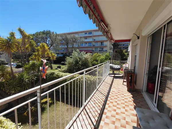 Appartement à louer - ANTIBES, 3 pièces