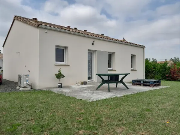 Maison à louer - MAISDON SUR SEVRE, 4 pièces