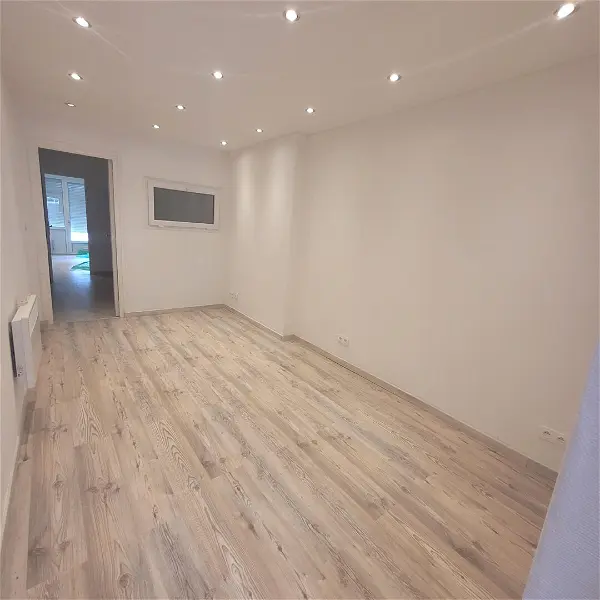 Local commercial à vendre - SIN LE NOBLE, 1 pièce