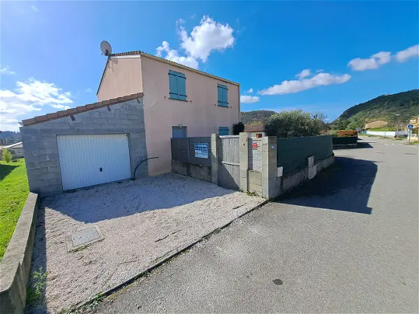 Maison à vendre - SAINT UZE, 5 pièces