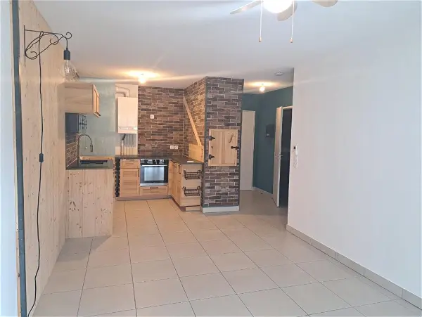 Appartement à louer - Fontaine, 2 pièces