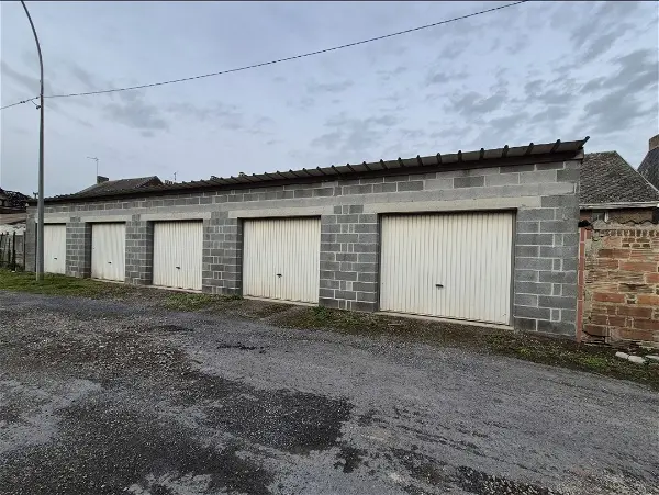 Stationnement à louer - Maubeuge - 12 m²