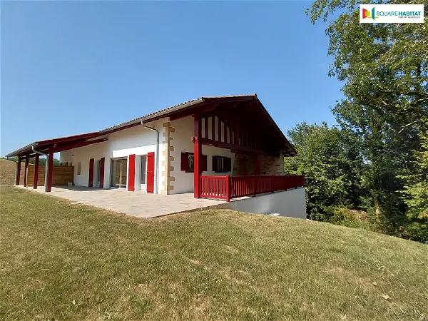 Location appartement 4 pièces - 122.23m² à Saint-pée-sur-nivelle (64310)