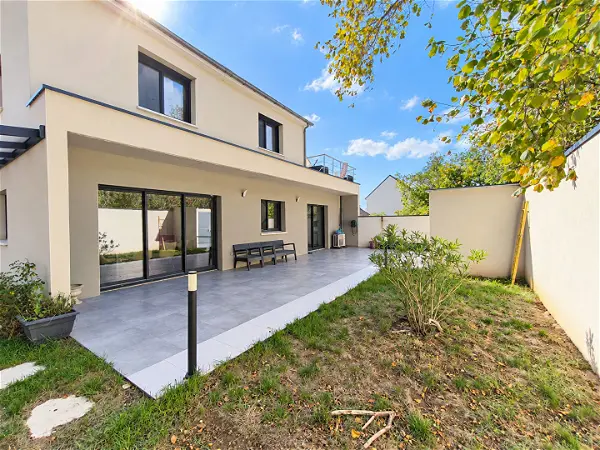 Maison à vendre - LA VILLE AUX DAMES, 7 pièces
