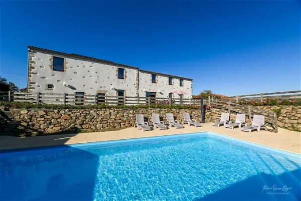 Maison à vendre - LE POIRE SUR VIE, 8 pièces