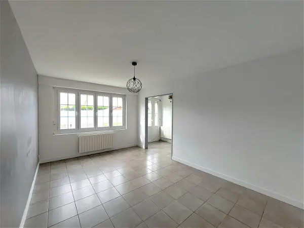 Location maison 4 pièces - 77.1m² à Les gonds (17100)