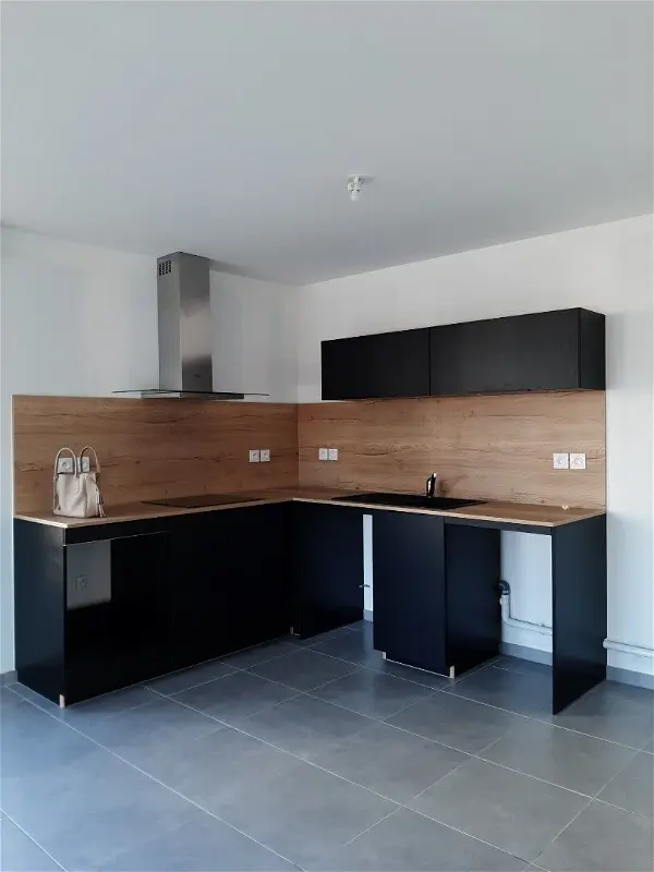 Appartement à louer - Vaulx-en-Velin, 3 pièces