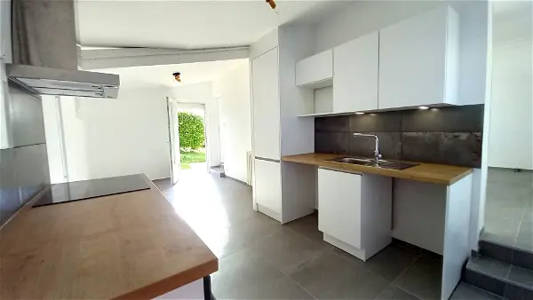 Maison à louer - SAINTE LUCE SUR LOIRE, 3 pièces
