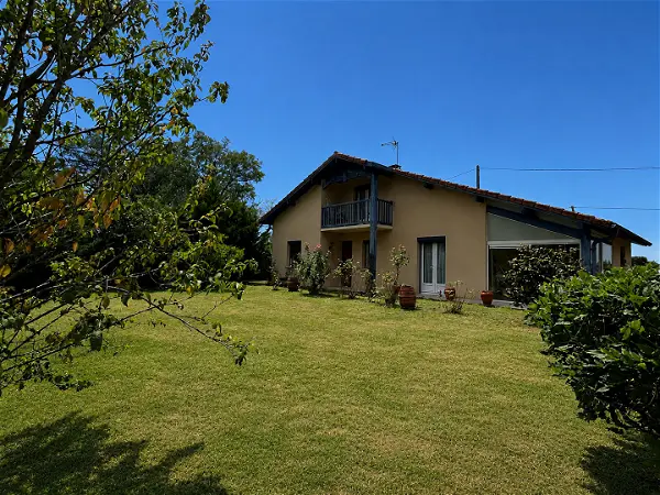 Achat maison 5 pièces - 111m² à Mont de marsan (40000)