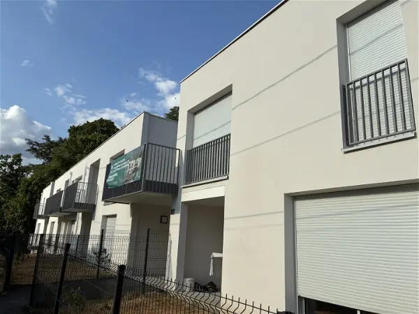 Appartement à louer - SAINT - ETIENNE, 3 pièces