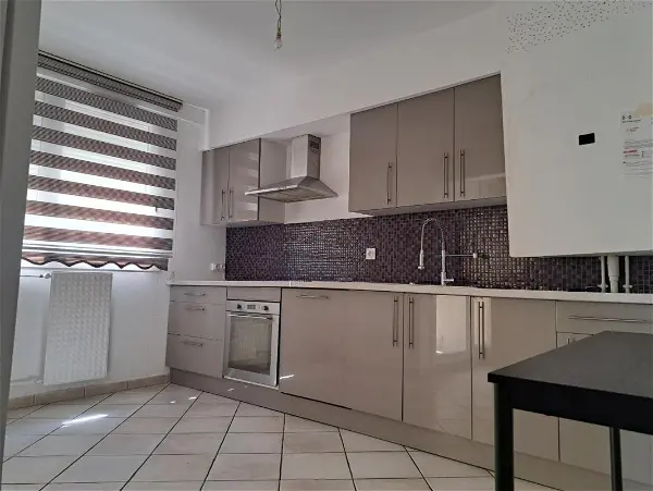 Appartement à louer - Fontaine, 4 pièces