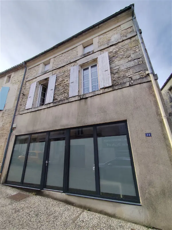 Achat maison 4 pièces - 108m² à Burie (17770)