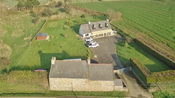 Maison à vendre - PLOUGUIEL, 6 pièces