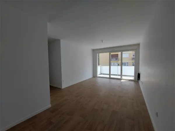 Location appartement 2 pièces - 46.88m² à Petit-couronne (76650)