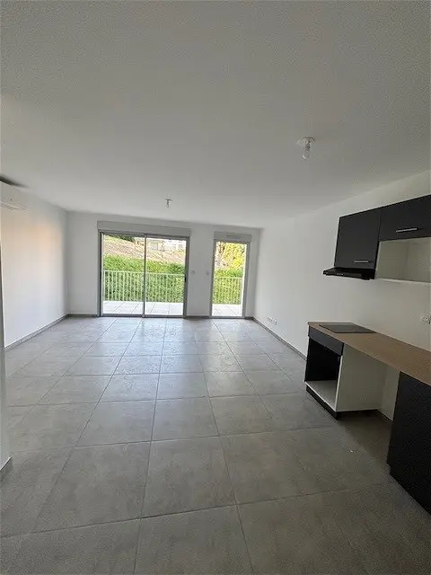 Appartement à louer - SAINT - ETIENNE, 3 pièces
