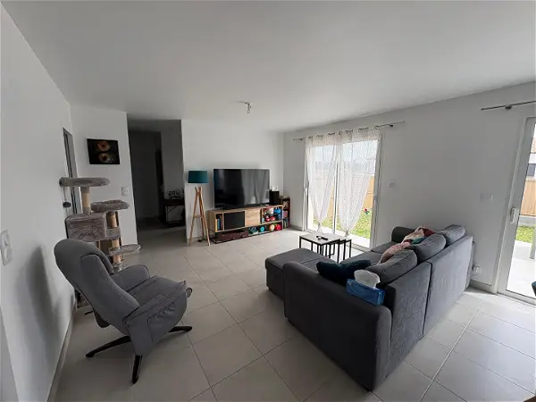 Location maison 5 pièces - 131.79m² à Aigondigne (79370)