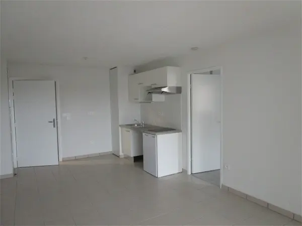 Appartement à louer - MONDONVILLE, 2 pièces