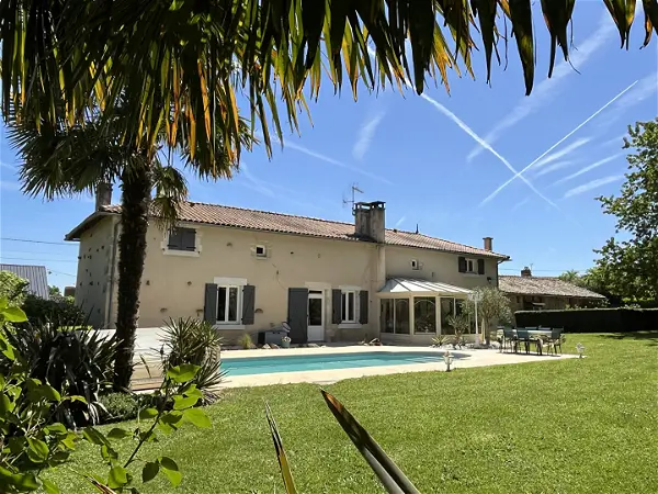 Achat maison 7 pièces - 212.2m² à Rouillé (86480)