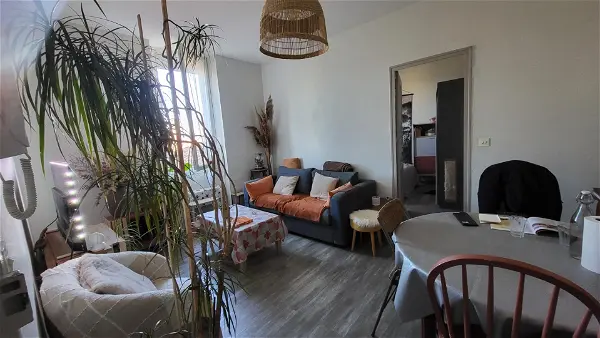 Location appartement 3 pièces - 54.26m² à Salon (13300)