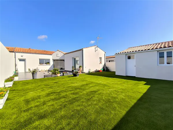 Achat maison 4 pièces - 96m² à Angliers (17540)