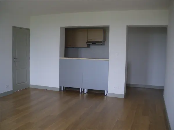 Location appartement 3 pièces - 73.85m² à Saintes (17100)