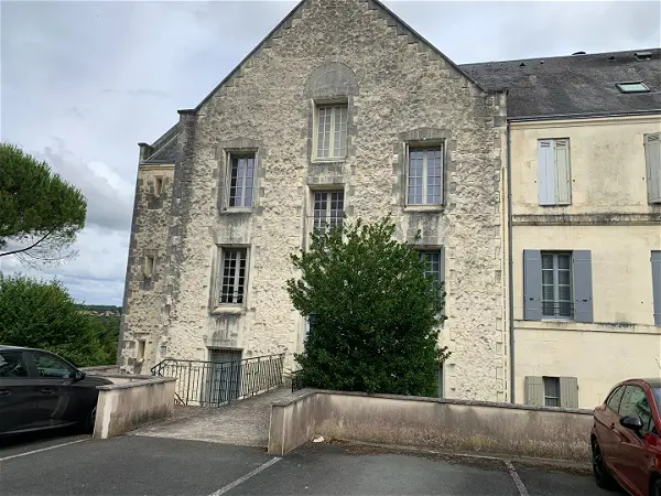 Location appartement 3 pièces - 73.85m² à Saintes (17100)