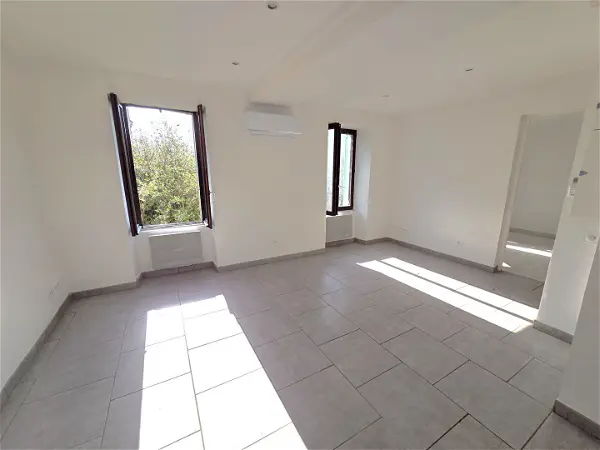 Appartement à louer - MIGENNES, 4 pièces