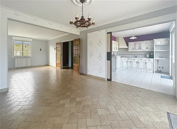Achat maison 7 pièces - 150m² à Mayenne (53100)
