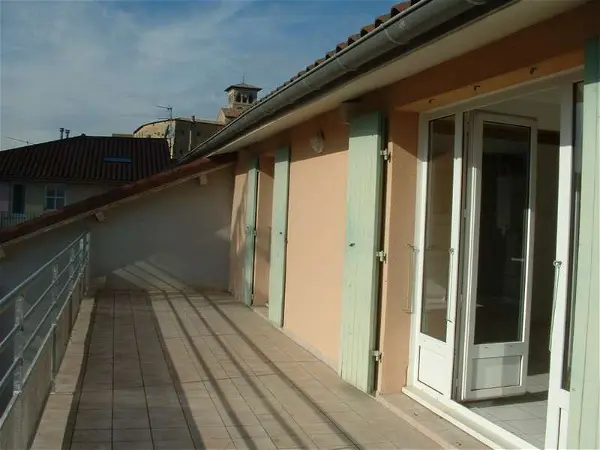 Appartement à louer - Saint-Donat-sur-l'Herbasse, 5 pièces