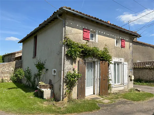 Maison à vendre - ROUILLE, 2 pièces
