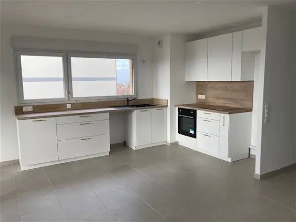 Appartement à louer - CRUSEILLES, 3 pièces