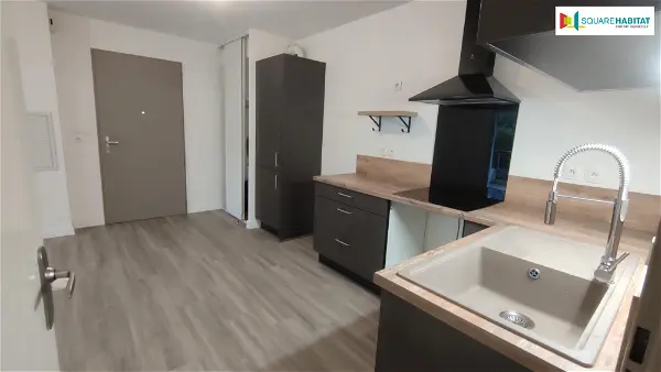 Location appartement 3 pièces - 54.08m² à Nay (64800)