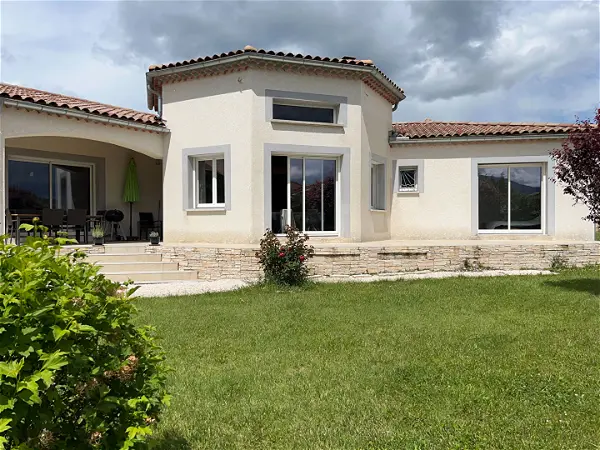 Achat maison 5 pièces - 136m² à Laragne monteglin (05300)