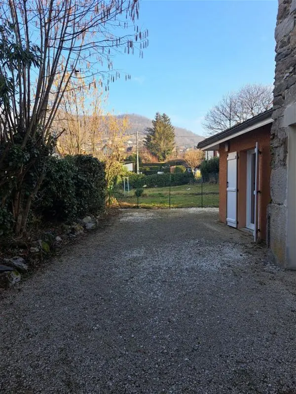 Maison à louer - Coublevie, 4 pièces