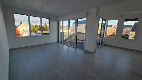 Location appartement 3 pièces - 79.2m² à Le mans (72000)