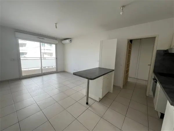 Appartement à louer - MARSEILLE, 2 pièces