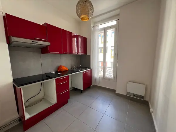 Appartement à louer - MARSEILLE, 2 pièces