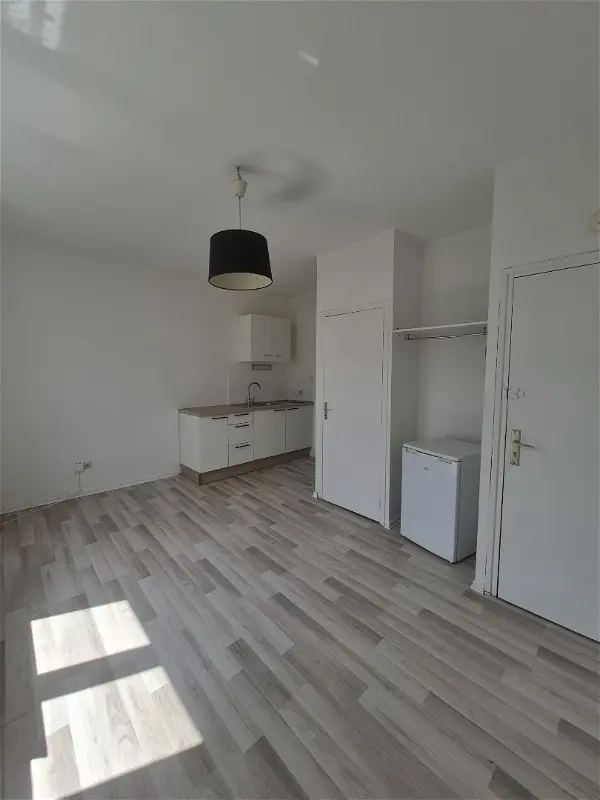 Location appartement 2 pièces - 25.89m² à Lille (59800)