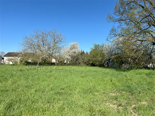 Terrain à vendre - ROUILLE - 2098 m²