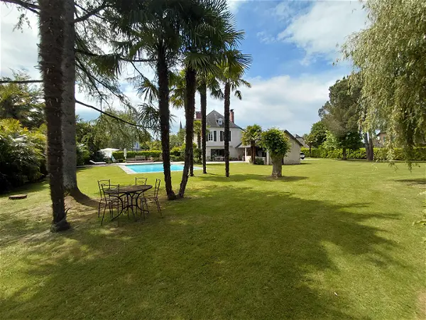 Achat maison 6 pièces - 214.63m² à Beuste (64800)